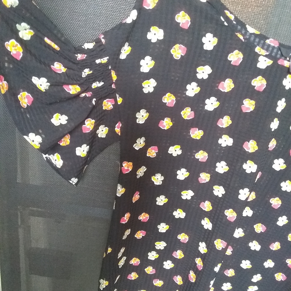 Fun blouse - Picture 4 of 7